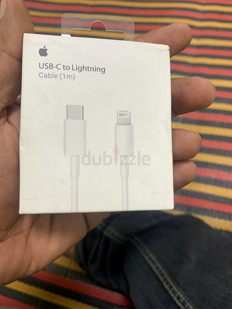 كابل شحن سريع من Apple بنوعية Type-C (السعر الأصلي 70 درهمًا إماراتيًا)632218547540501122