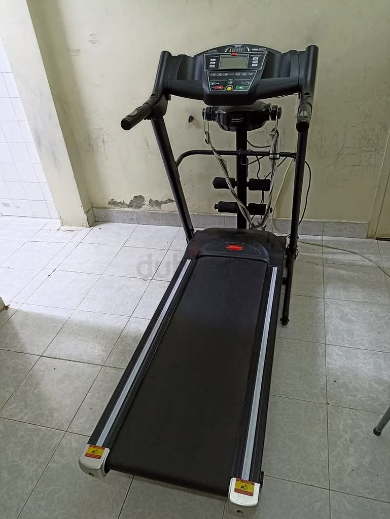 جهاز مشي عالي الجودة بثلاث وظائف للبيع - مثالي للتمارين المنزلية!63170857849218111