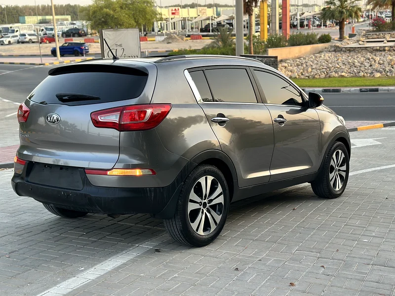 Kia Sportage panorama 2.0 GCC كيا سبورتاج خليجية كاملة بانوراما63172198809347114