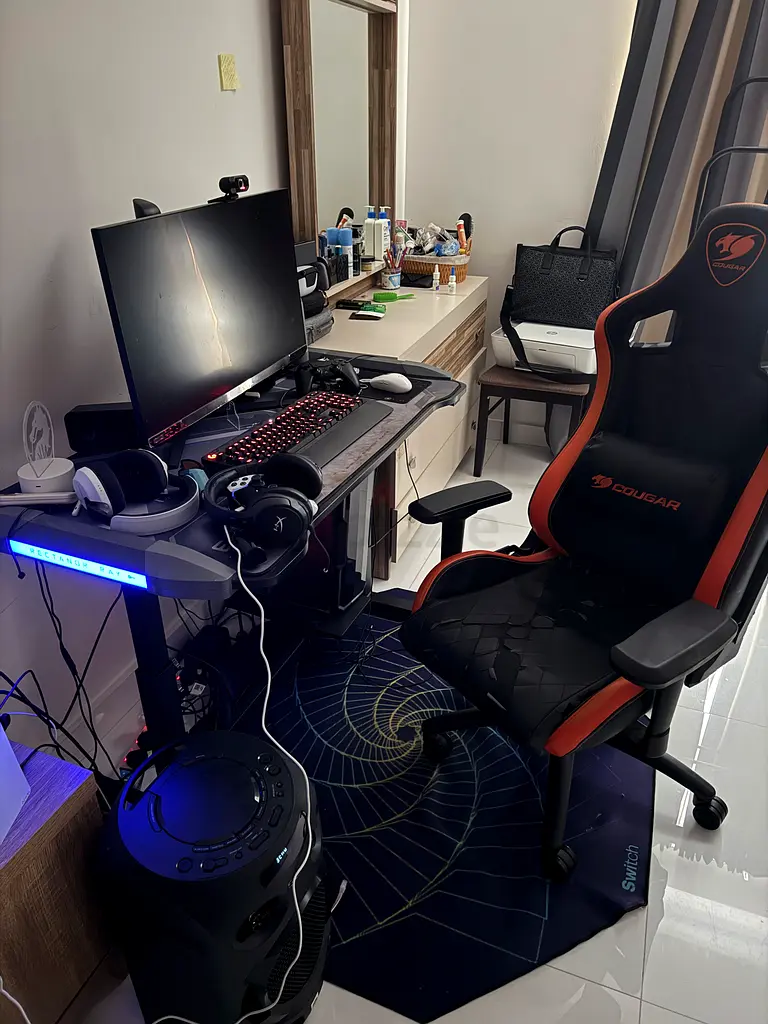 Gaming setup ( table  Chair)