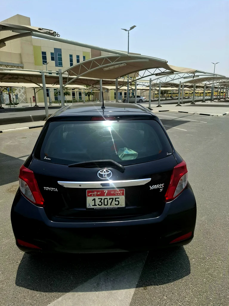 تويوتا ياريس 2014 اليابان63147210226561113