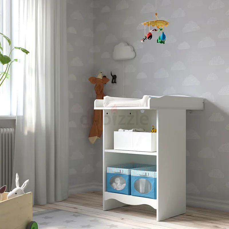 Baby changing table with free changing mat63227275765889112