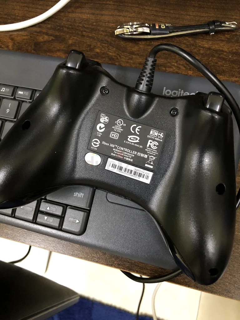 Xbox 360 wired controller63174324306306111