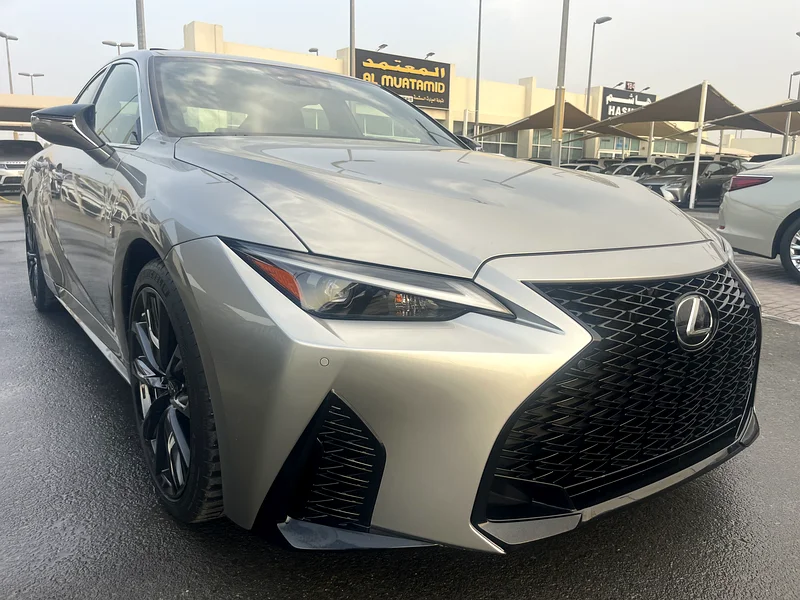 Is 350 FSport In excellent condition63227250932354112