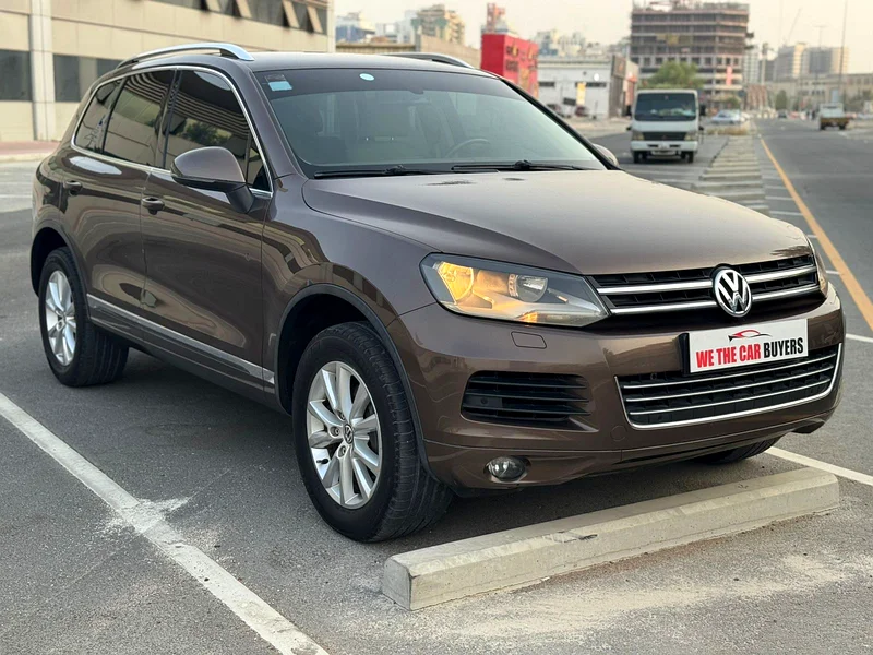 VOLKSWAGEN TOUREG SE 2013 170000 KMS WELL MAINTAINED LEATHER SEATS 2 KEYS CLEAN CAR WELL MAINTAINED63158341840515112