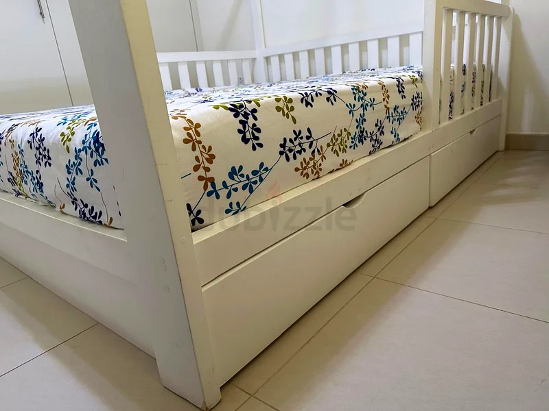 Kids Bed for Sale - Home Shaped63179385851267112