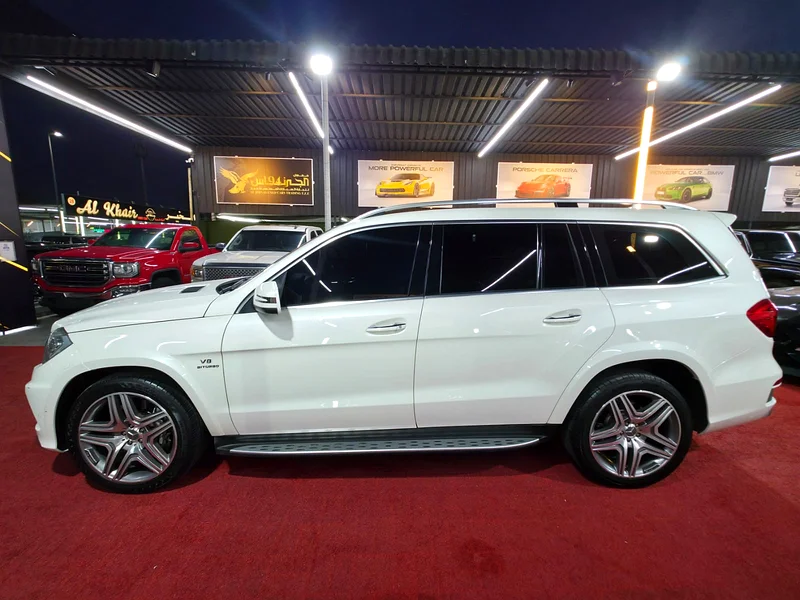 مرسيدس GL63 AMG
موديل : 2014
ممشى : 173000 كم
السعر : 80000 درهم
مواصفات خليجية
 مفتاحين الوكالة63145811365121114