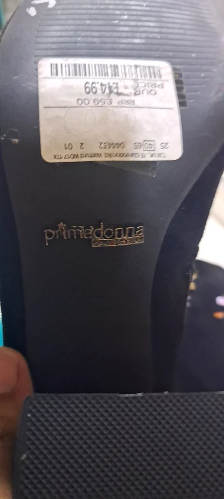 أحذية نسائية للبيع63238108778627112