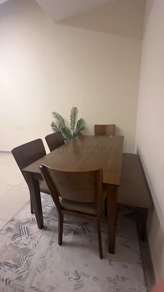 طاولة طعام632218500266251124
