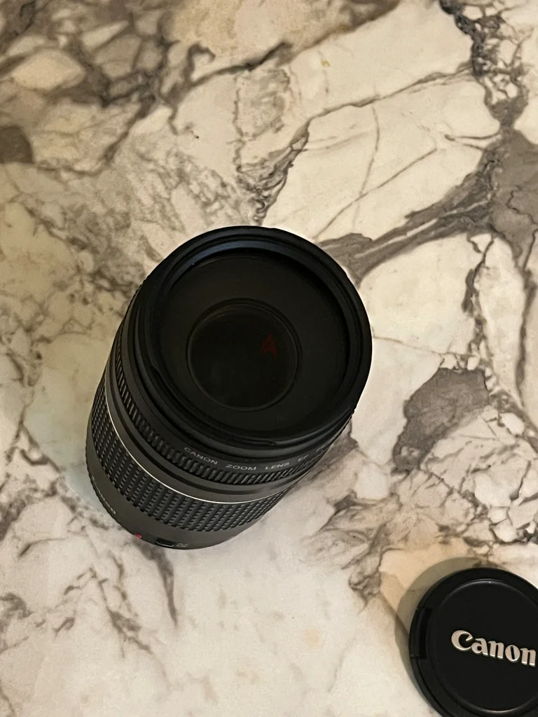 عدسة كانون EF 75-300 مم f/4-5.6 III للتصوير البعيد63242171952515114