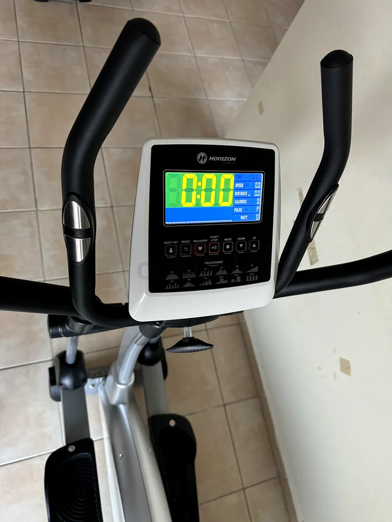 Horizon Fitness Elliptical Trainer Syros Pro63198150600194114