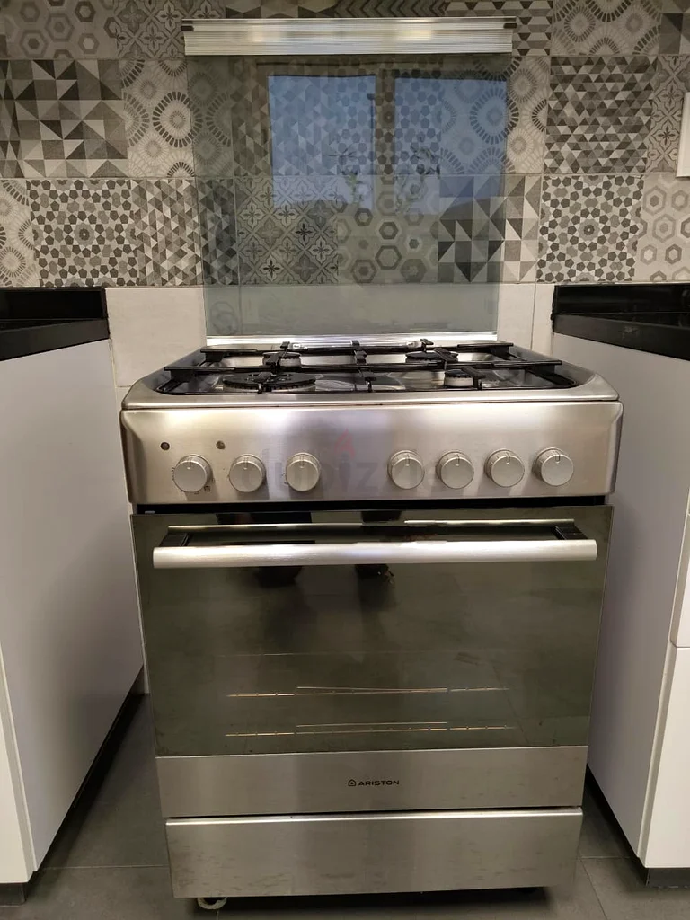 4-Burner Ariston Gas Stove + Electric Oven/Grill | Auto Ignition | Fan-Assist | No issues63168524474883113