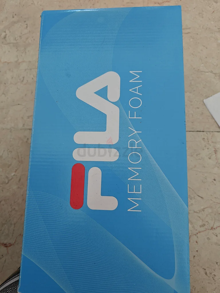 Brand New Stylish Fila Womens Sneakers Size 39 - Unmatched Comfort!63240135574275113