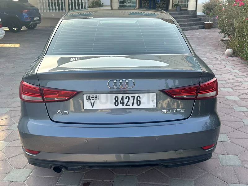 أودي A3 نظيفة، وأميال قليلة، وسجل صيانة كامل63225312619011112