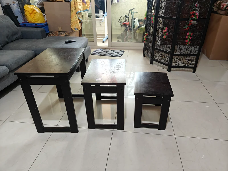 طاولات تداخلية أنيقة – مثالية لأي مساحة معيشة!63216351988609111