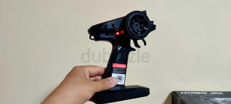 عربة تحكم عن بعد MJX HYPER GO المطورة بمحرك بلا فرش وبسرعة عالية مع هيكل شاحنة تسلا سايبر63228314529537113
