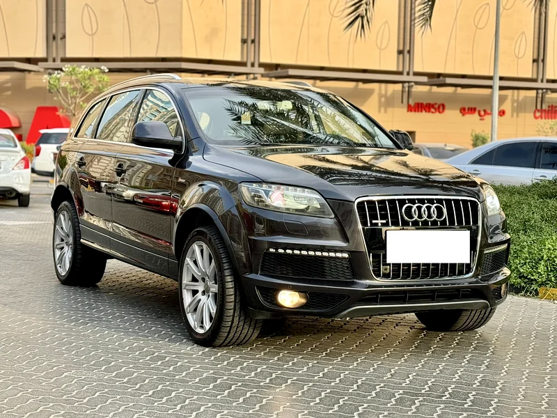 GCC specs Audi Q7 3.0 V6 S line full option in perfect condition63149116043523111