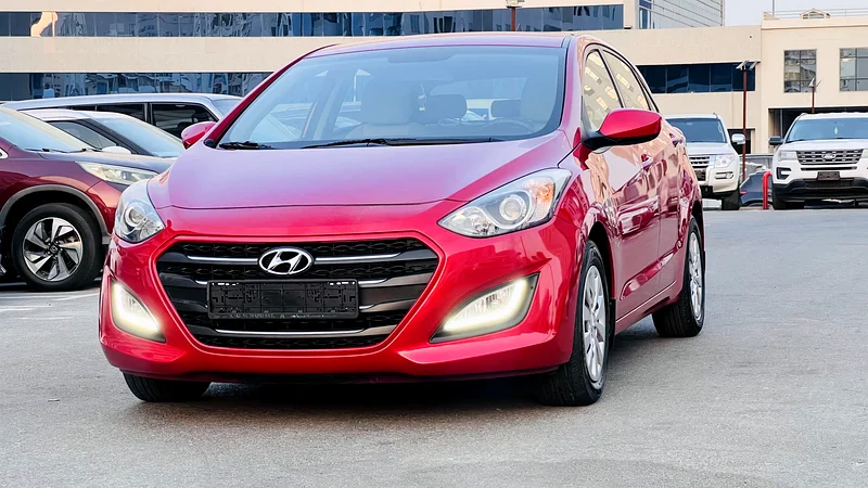I30 GCC SPEC SINGLE OWNER, ACCIDENT FREE,FULLY AUTOMATIC, 100% BANK LOAN, NO DOWN PAYMENT63176167681027114