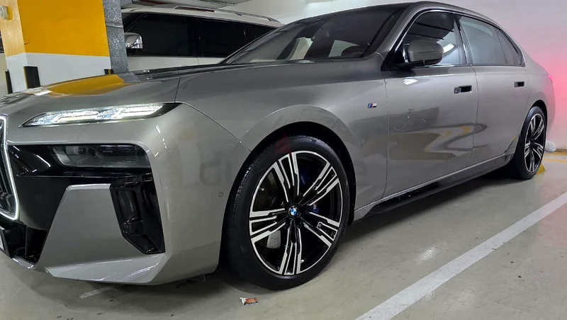 BMW 7 Series 760i xDrive M Carbon Fiber63142135408769113