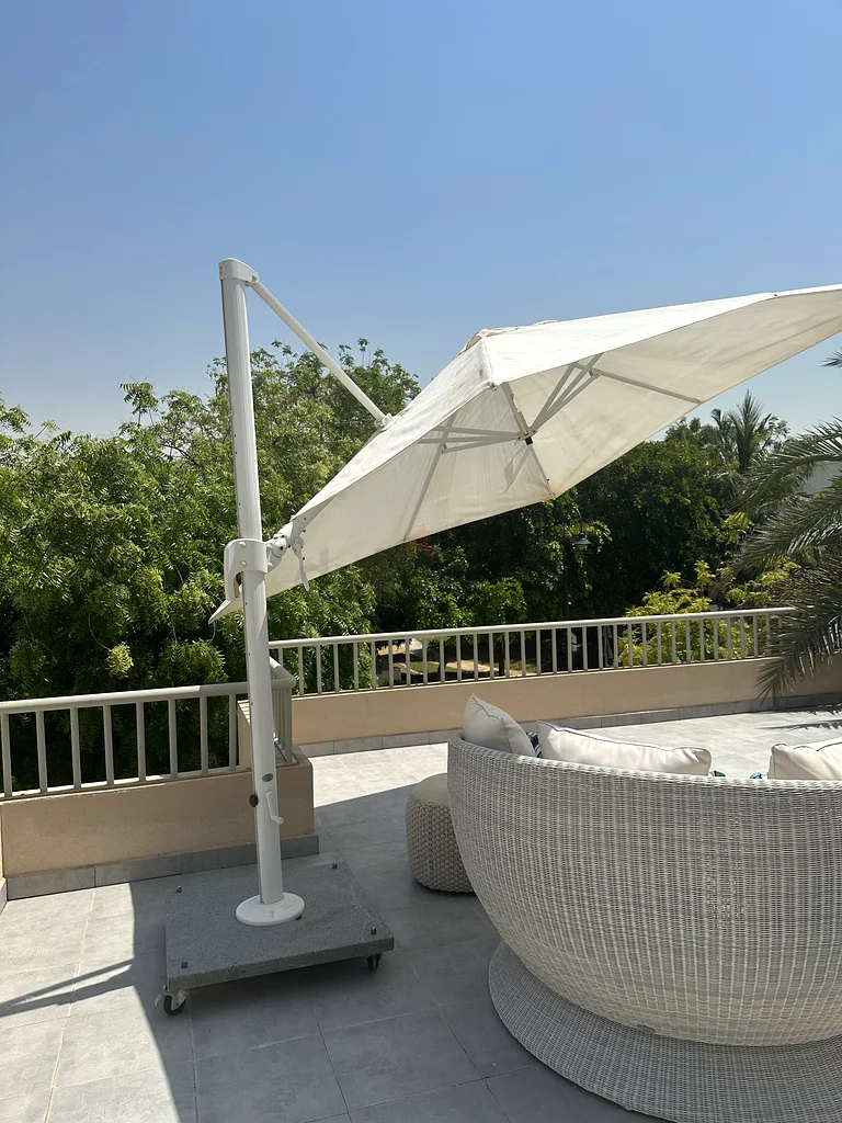 مظلة خارجية أنيقة ومتينة لحماية مثالية من أشعة الشمس من مارينا هوم63188641684866111