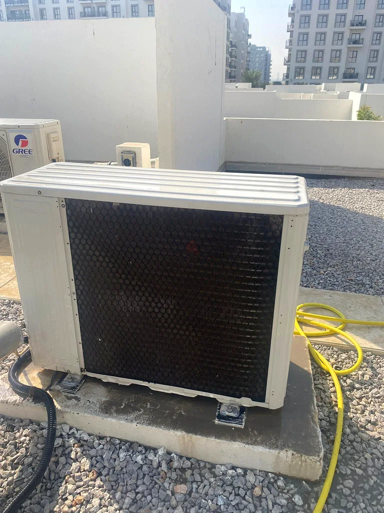 خدمة تنظيف مكيفات بـ 90 درهم63219835822467111