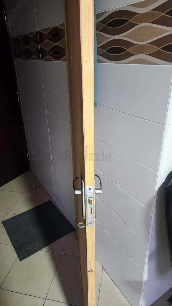 باب خشبي مع الإطار، باب خفيف الوزن مقاسه 194×74 سم63189115533057113