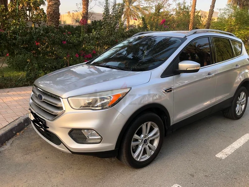 فورد إسكيب GCC من شركة آل طيار موتورز، المالك الأول، سجل الخدمة الكامل من آل طيار63167556451713111