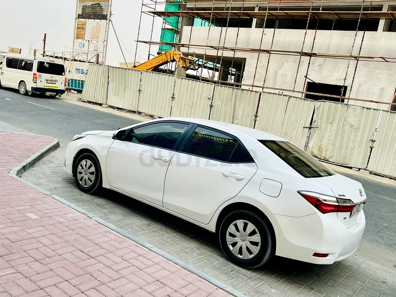 Clean and reliable Toyota Corolla SE 2017  GCC Specs, WhatsApp on same number63165223102978112