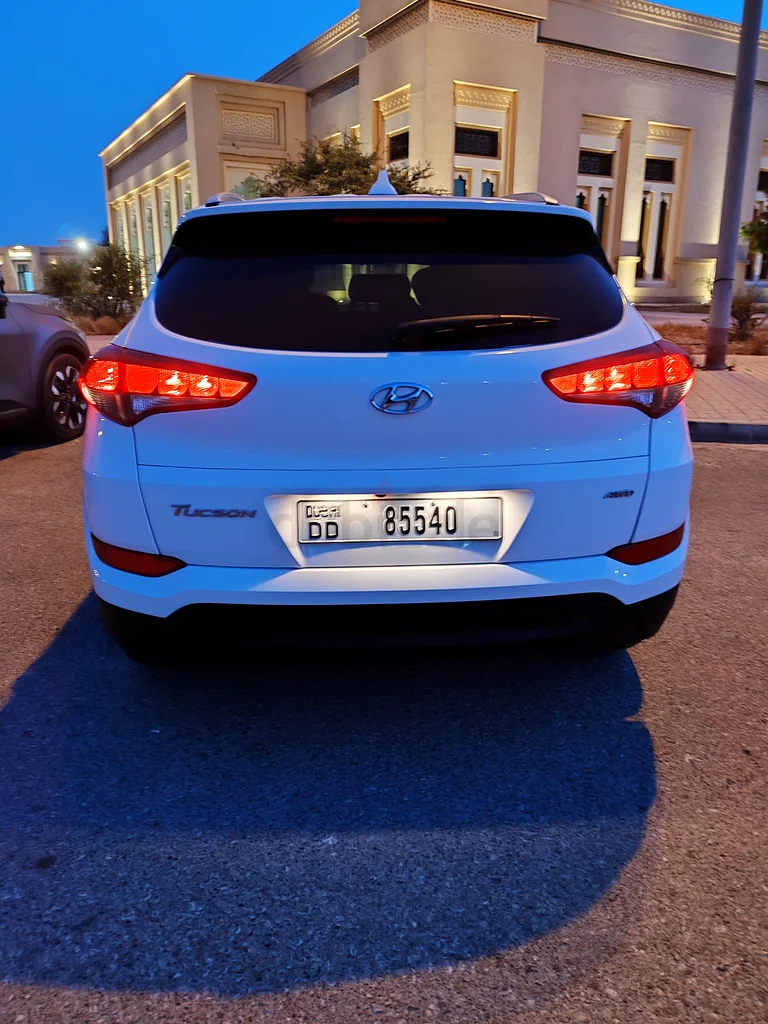 Well Maintained Hyundai Tucson AWD for sale at AED 36,800 only63172654393090111