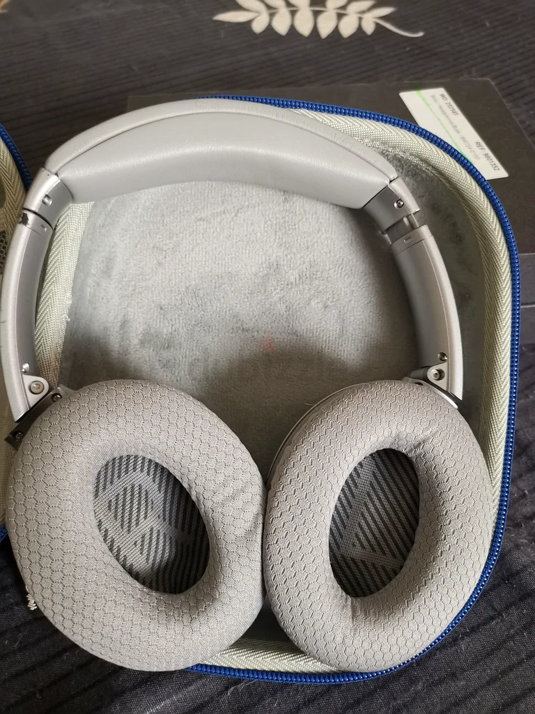 Bose QuietComfort 35 Wireless Headphones Silver PRICE IS FINAL63166177174659112