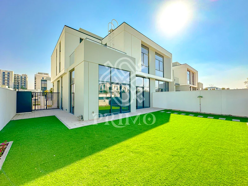Corner Unit I Ready to Move I Large plot63762995126915110