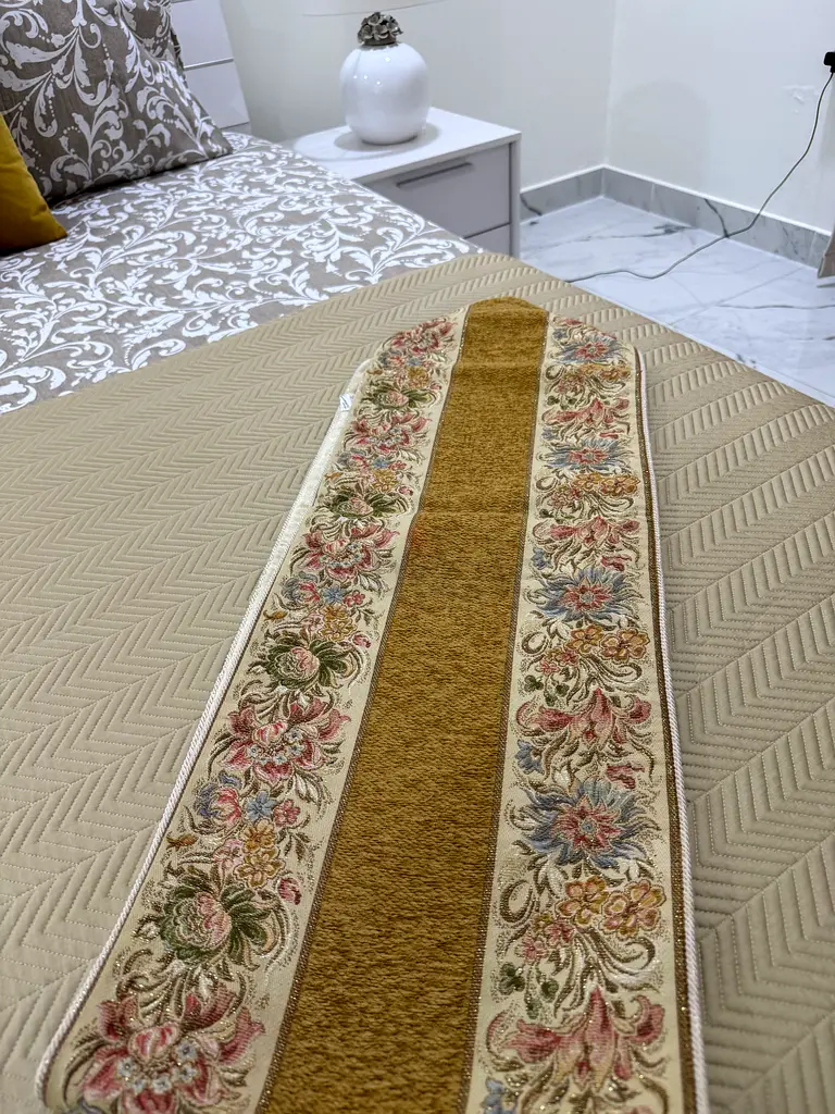 مفرش طاولة مطبوع بأناقة - مثالي لتجربة تناول الطعام الخاصة بك!63215375758851111