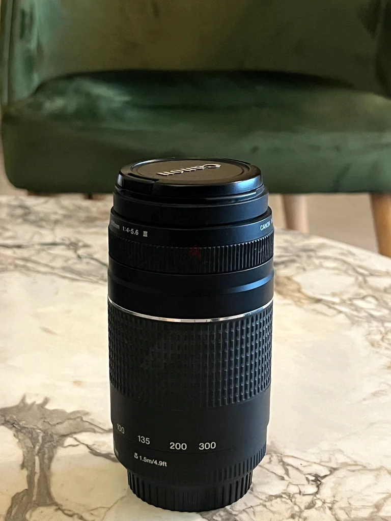 عدسة كانون EF 75-300 مم f/4-5.6 III للتصوير البعيد63242171952515112