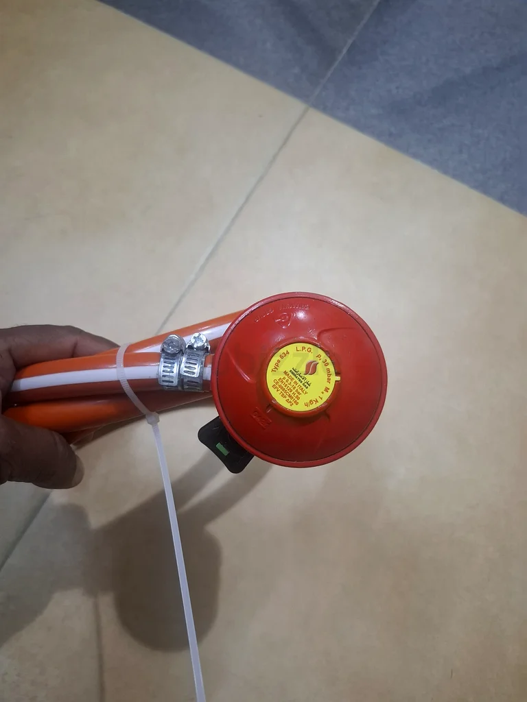 Dubai Emirates regulator and pipe new63168515168131111