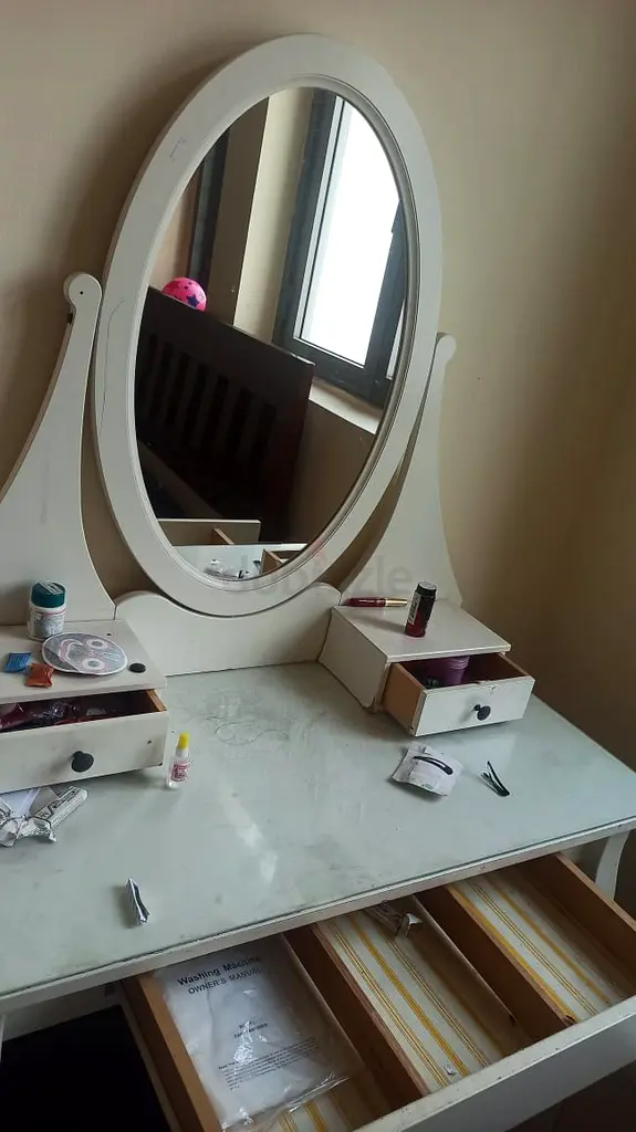 Consola YATAI con espejo, escritorio de maquillaje de madera con 3 cajones espaciosos