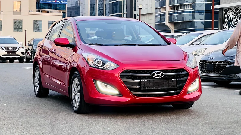 I30 GCC SPEC SINGLE OWNER, ACCIDENT FREE,FULLY AUTOMATIC, 100% BANK LOAN, NO DOWN PAYMENT63176167681027112