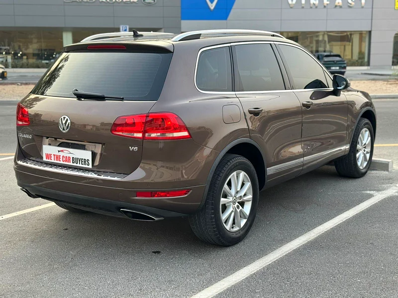 VOLKSWAGEN TOUREG SE 2013 170000 KMS WELL MAINTAINED LEATHER SEATS 2 KEYS CLEAN CAR WELL MAINTAINED63158341840515114