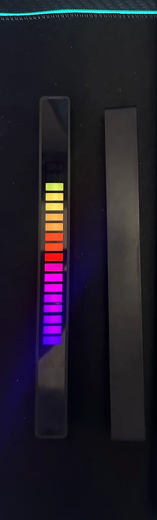 مؤشر مستوى الصوت RGB وشريط إضاءة لجهاز الكمبيوتر63221861236609111