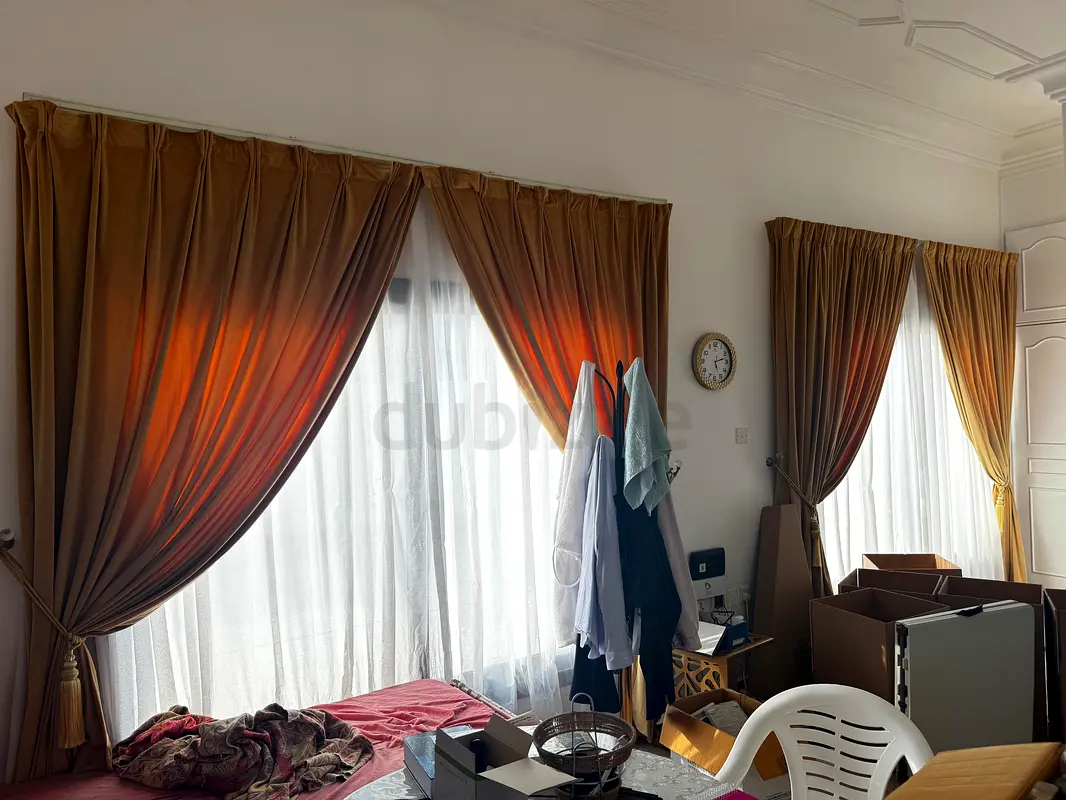2x Gold Curtains with the sheer back side  2.75 m x 3m