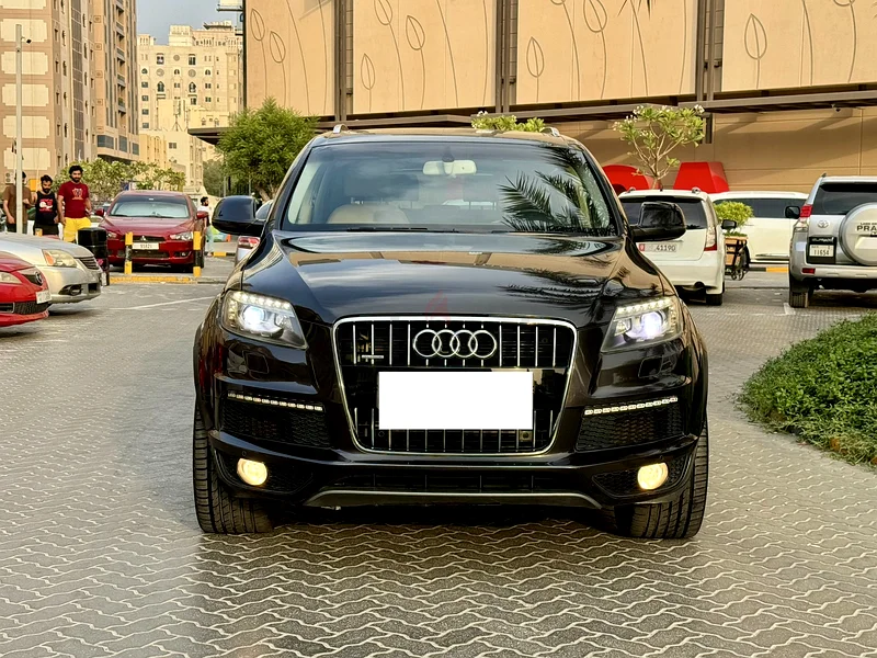 GCC specs Audi Q7 3.0 V6 S line full option in perfect condition63149116043523112