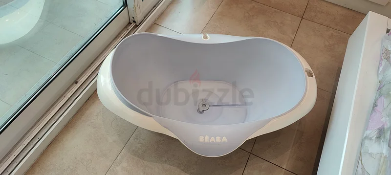 BÉABA Baby Bath Tub - Comfort  Fun for Your Little One!63197636377217111