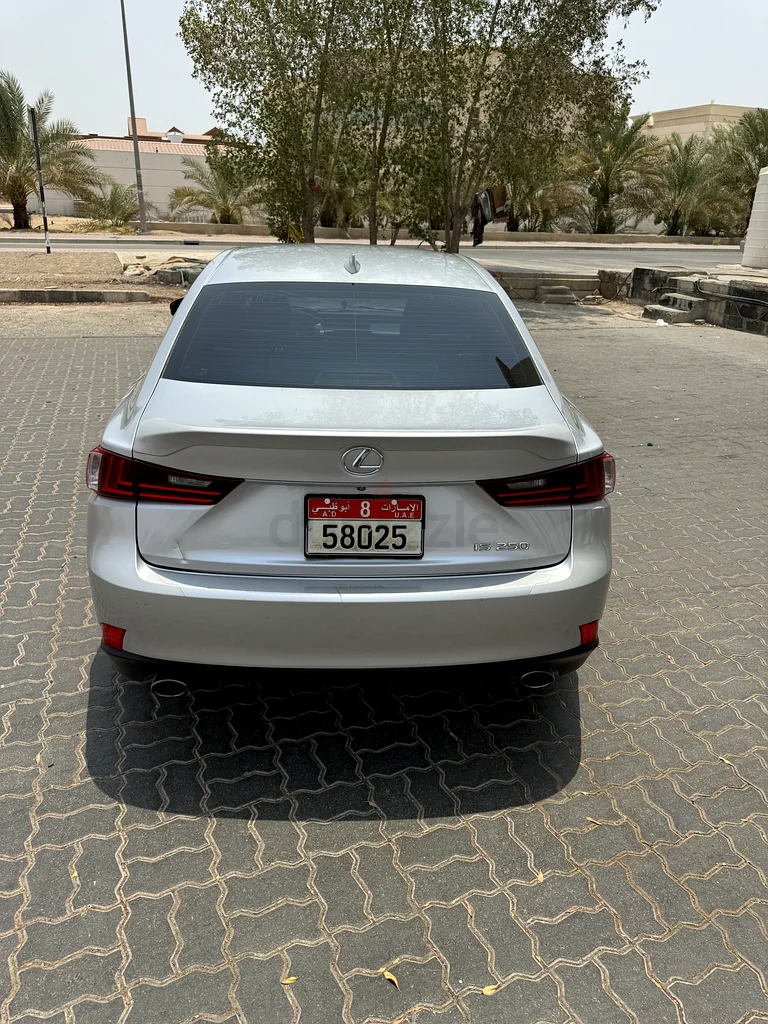 Lexus IS 25063156991944963111