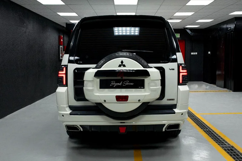 Mitsubishi Pajero GLS V663152749918849111