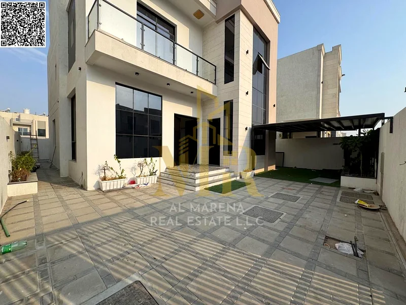 A villa directly from the owner, with personal finishing, on a main street, close to all services. Freehold for all nationalities and without a down p63897419907713112