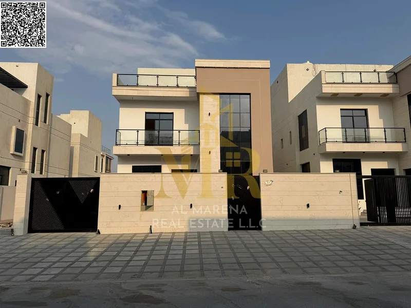 A villa directly from the owner, with personal finishing, on a main street, close to all services. Freehold for all nationalities and without a down p63897419907713111
