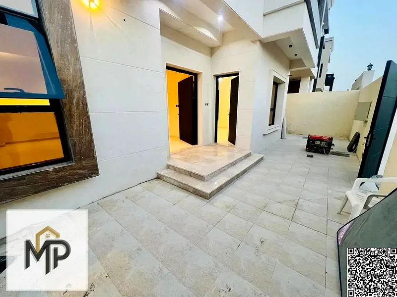 فيلا للبيع في موقع متميز مقابل مشروع آذى كورنر، طابقين مع ماء وكهرباء63897202352386113