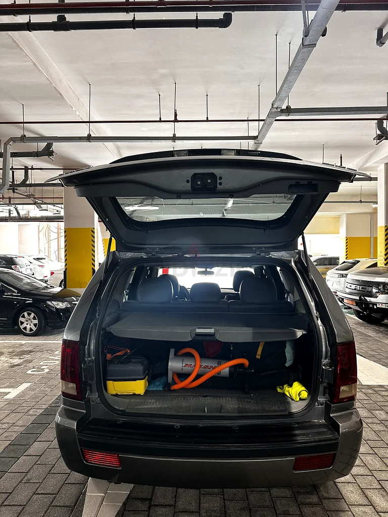 جيب 4x4 V8 مع OBD63172196967553112