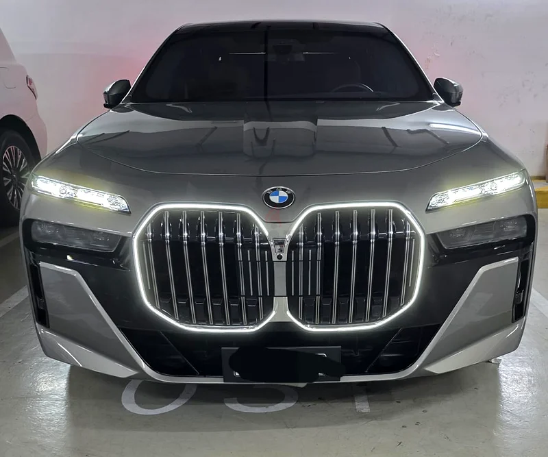 BMW 7 Series 760i xDrive M Carbon Fiber631421354087691125