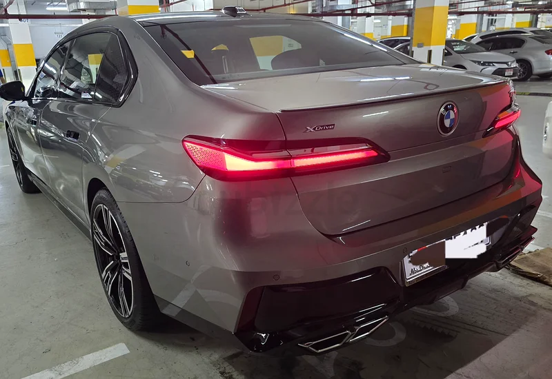 BMW 7 Series 760i xDrive M Carbon Fiber63142135408769114