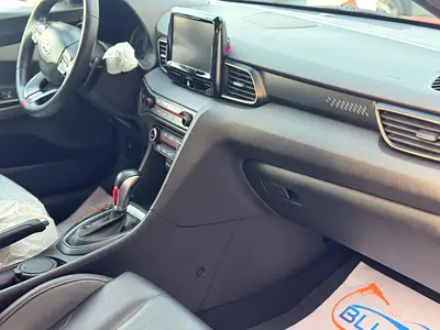 صورة 6 لـ 2019 Hyundai VELOSTER